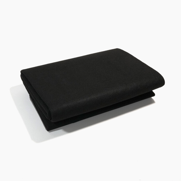 Root barrier fabric, 16 squares