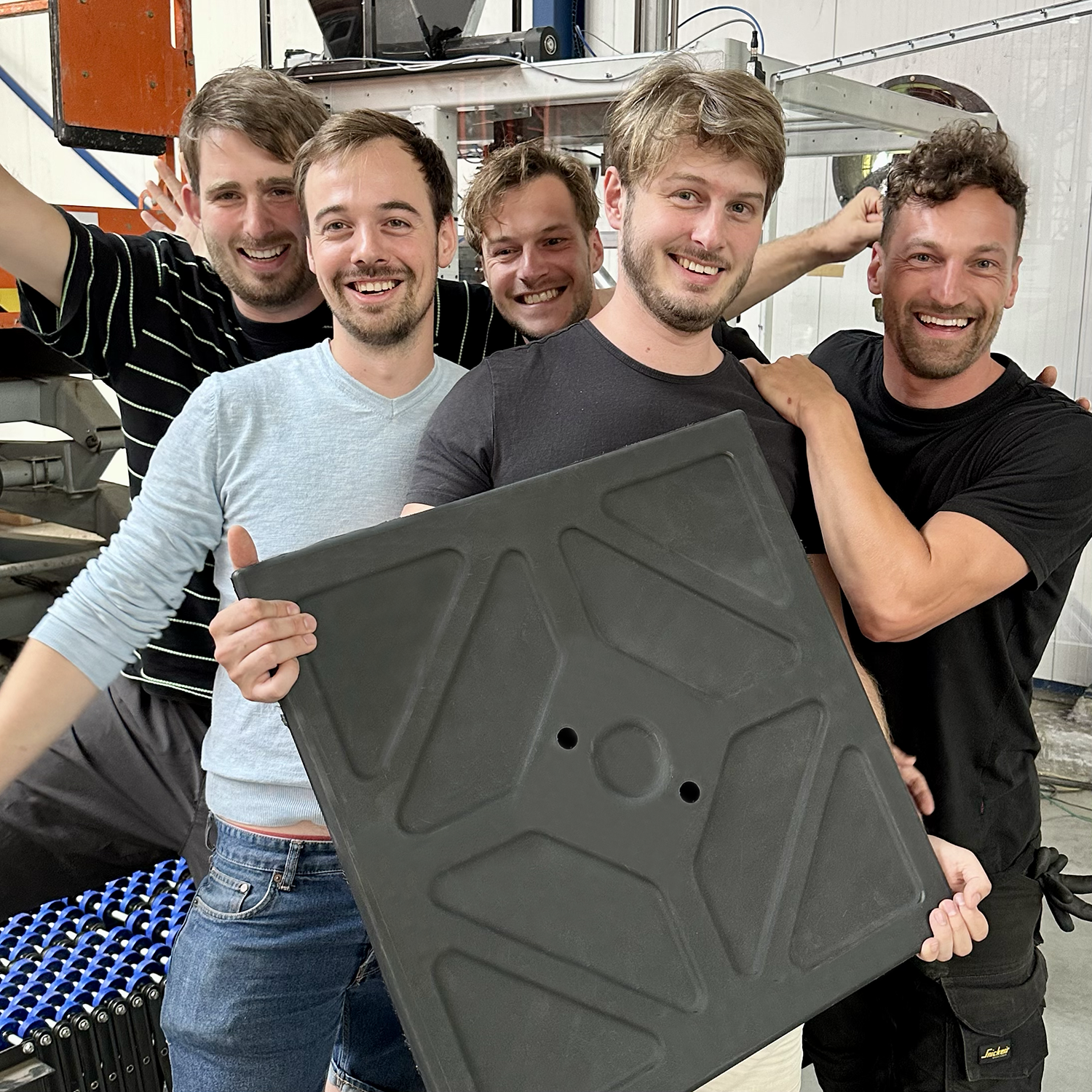 Yes: het allereerste Makkelijke Moestuin waterreservoir uit onze zelf-ontwikkelde machine