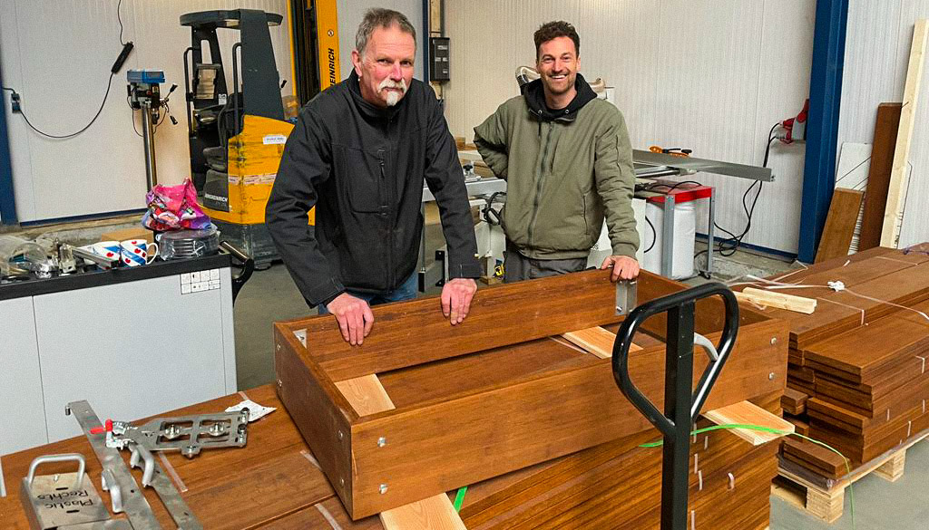 De productie van de Makkelijke Moestuin bamboe bakken doen we zelf