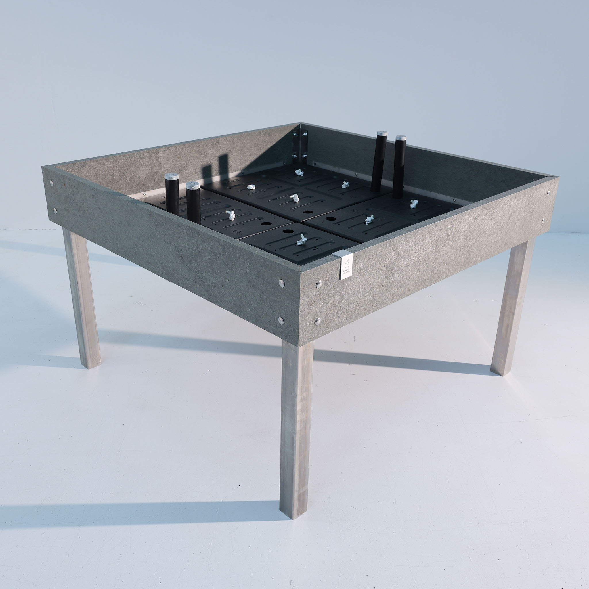 MM-hero 16 vakken (126x126 cm) - tafel met waterreservoir